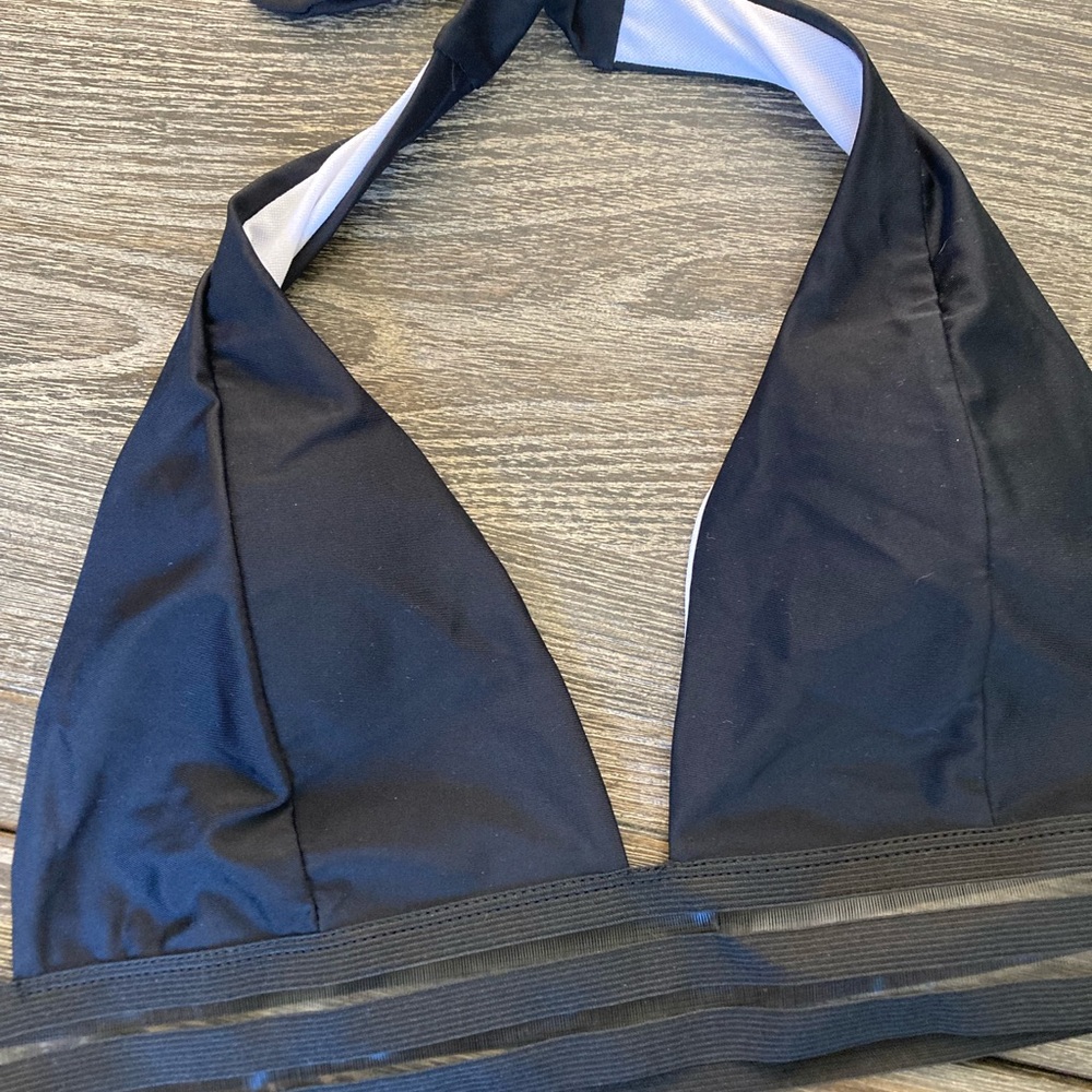 Black bikini